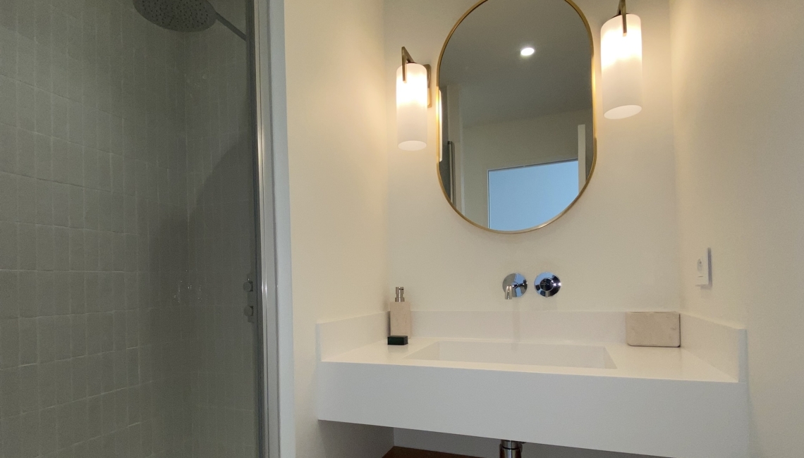 Salle de douche 1 Villa Treize Beauvallon Properties