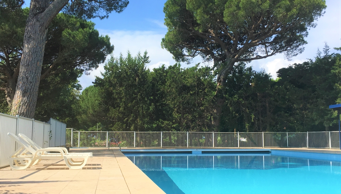 Piscine commune Villa Treize Beauvallon Properties