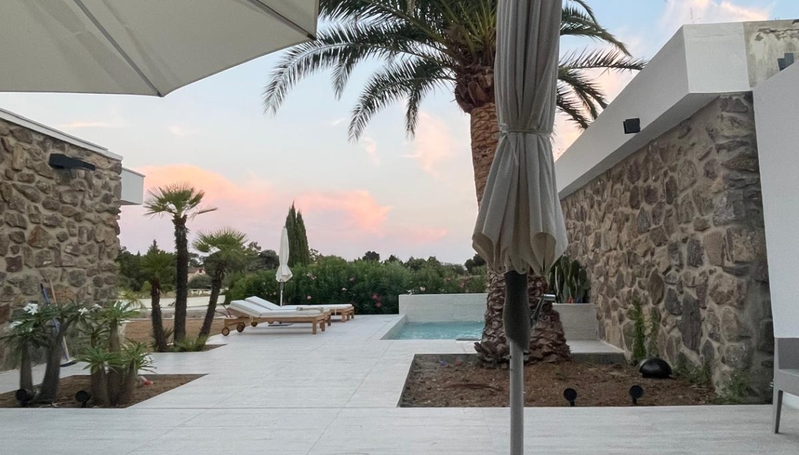 Terrasse Villa Treize Beauvallon Properties