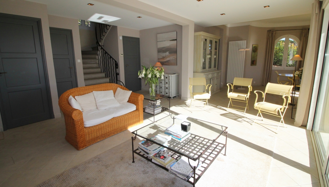 Salon Villa Bouvreuil Beauvallon Properties