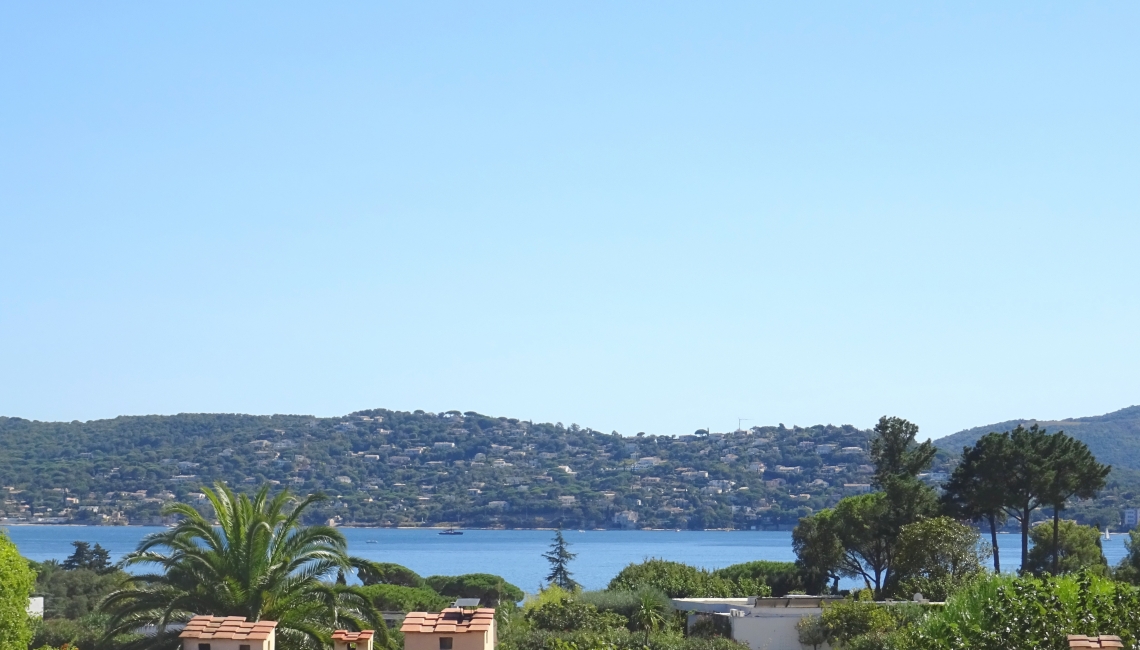 Vue Villa Bergeronnette Beauvallon Properties