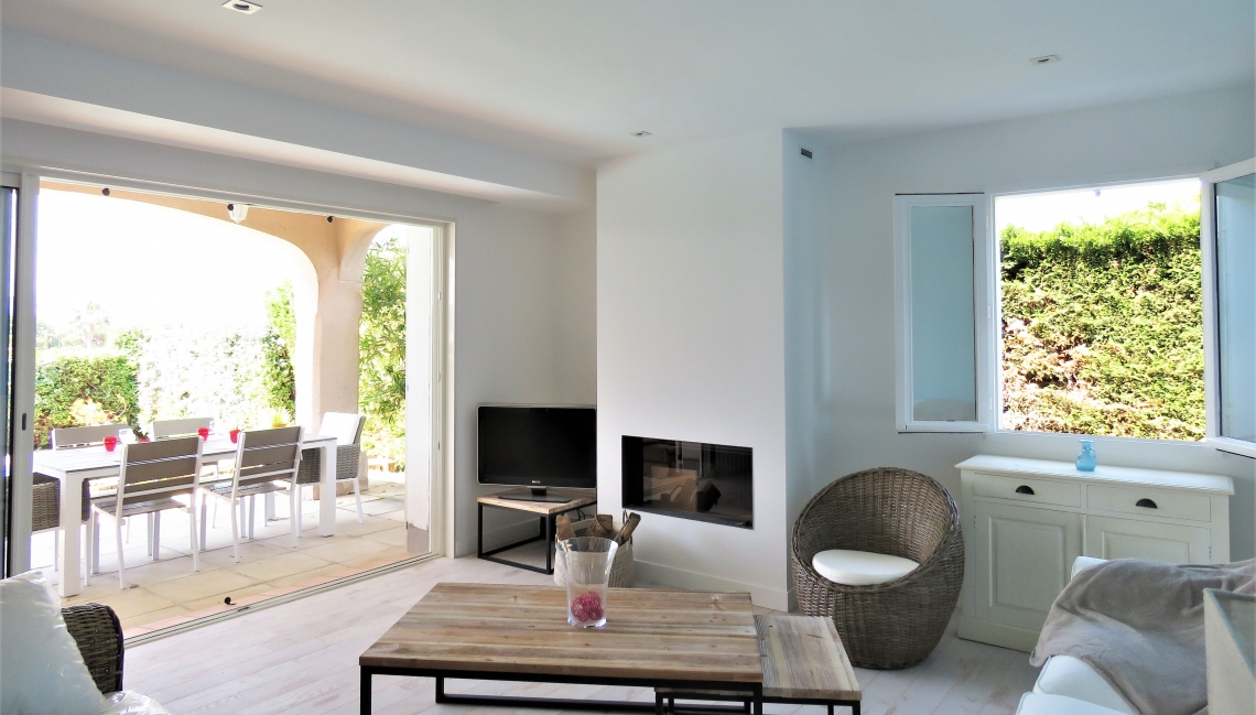 Salon Villa Pinson Beauvallon Properties