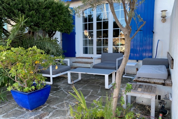 Maison Bleue Grimaud Beauvallon Properties